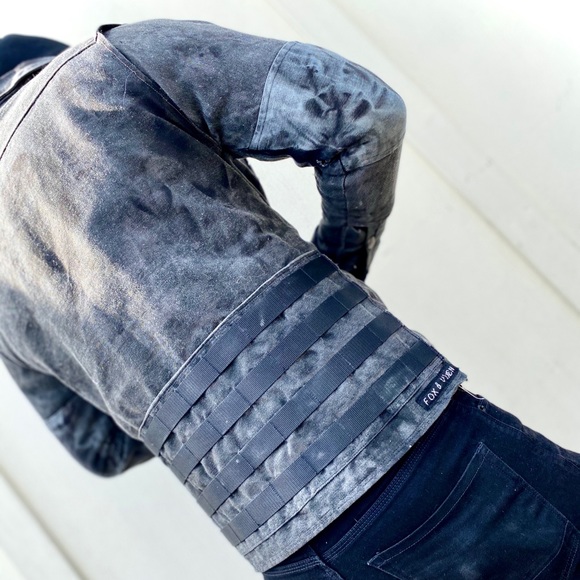 🦊 FOX & VIXEN || HANDMADE VINTAGE || Black Waxed Acid-washed Long Sleeve Jacket - Picture 16 of 16